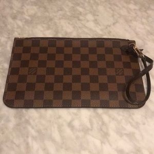 Louis Vuitton Neverfull pochette